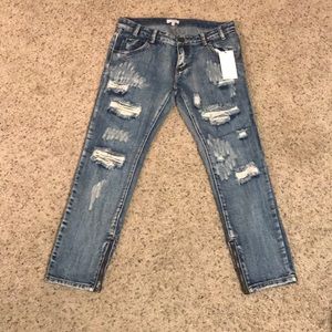 Distressed Girlfriend Jeans NWT